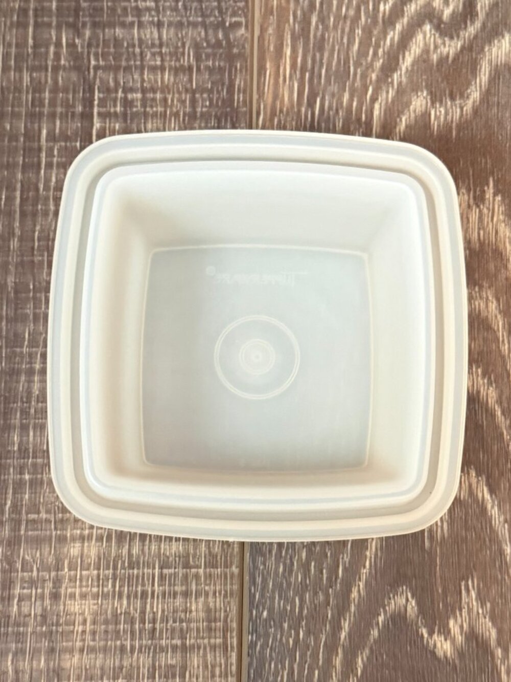 Tupperware Pick-A-Deli Pickle Container - Picture 12 of 13